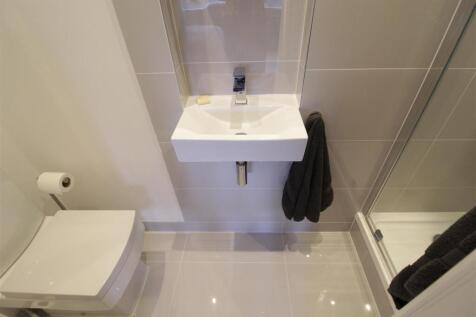 BEDROOM ONE EN-SUITE