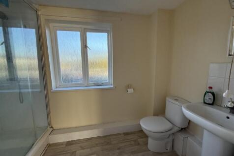SHOWER ROOM/WC