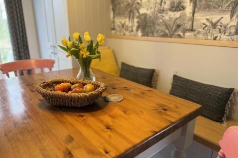 KITCHEN/BREAKFAST ROOM