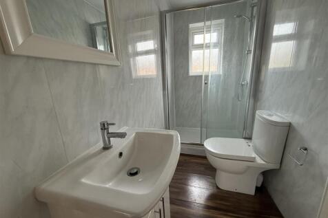 SHOWER ROOM WC