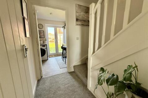 REAR HALLWAY
