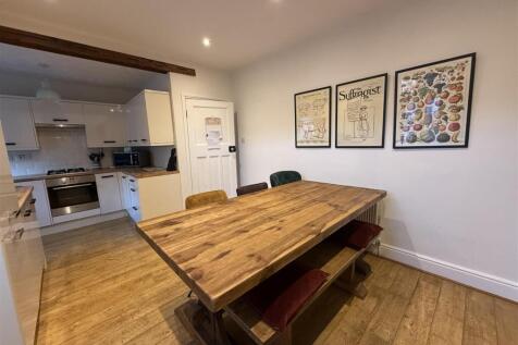 KITCHEN &amp; DINING AREA