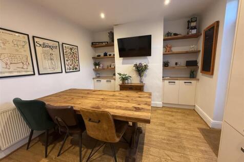 KITCHEN &amp; DINING AREA