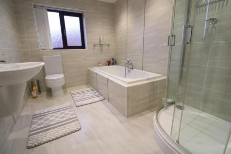BATHROOM/WC