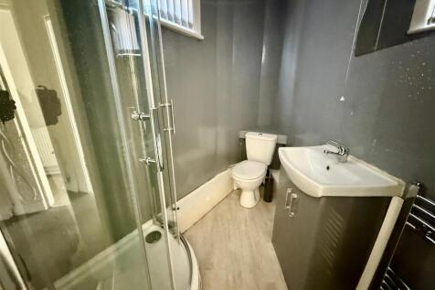 SHOWER ROOM/WC