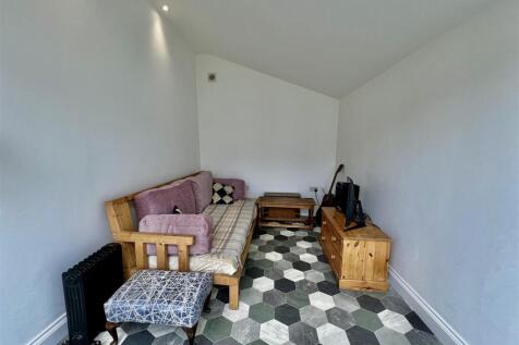 HOME OFFICE/GARDEN ROOM