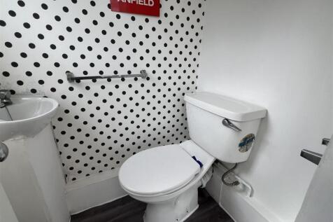 GROUND FLOOR WC