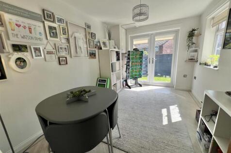 SITTING ROOM/PLAY ROOM