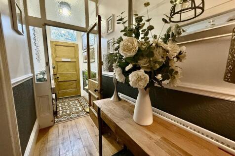 RECEPTION HALLWAY
