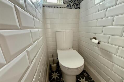 SEPARATE WC