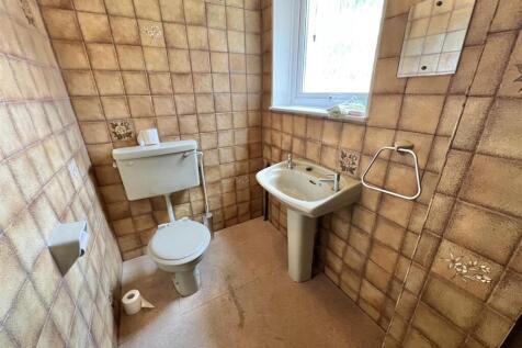 GROUND FLOOR WC