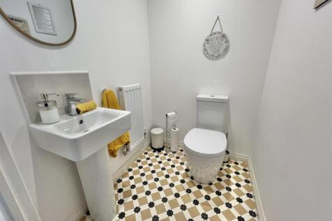 GROUND FLOOR WC