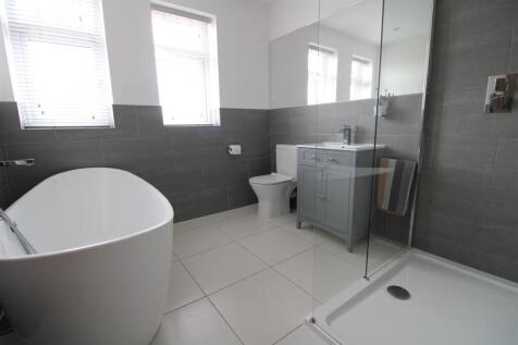 BATHROOM/WC