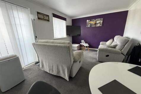 LOUNGE, DINER, KITCHEN