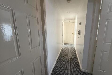 RECEPTION HALLWAY