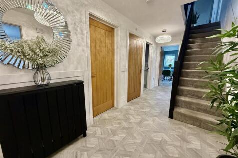 RECEPTION HALLWAY