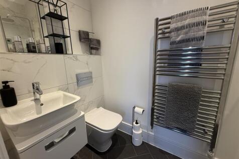 ENSUITE TWO