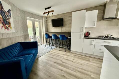 KITCHEN &amp; DINING ROOM