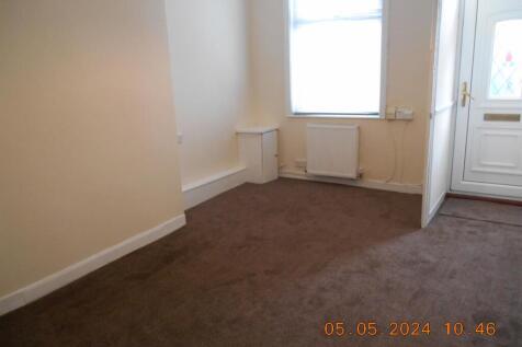 lounge 1.JPG