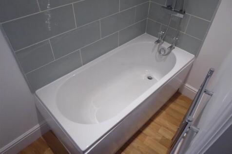 BATHROOM/WC