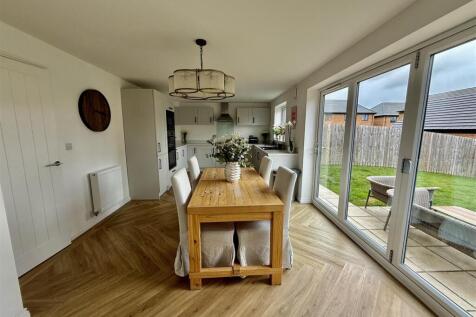 KITCHEN &amp; DINING AREA