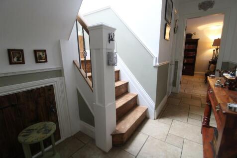 REAR HALLWAY