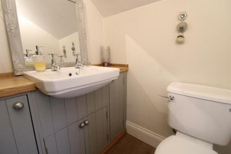 SEPARATE WC