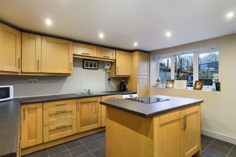 Kitchen to rear.jpg