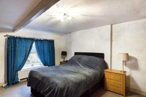 Bedroom one.jpg