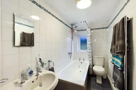 Bathroom.jpg