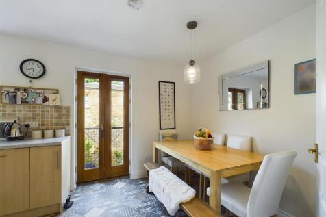 Dining area.jpg