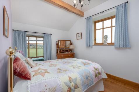Bedroom 2.jpg