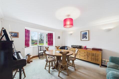 Dining Room.jpg