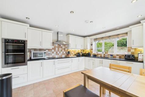 kitchen 1.jpg