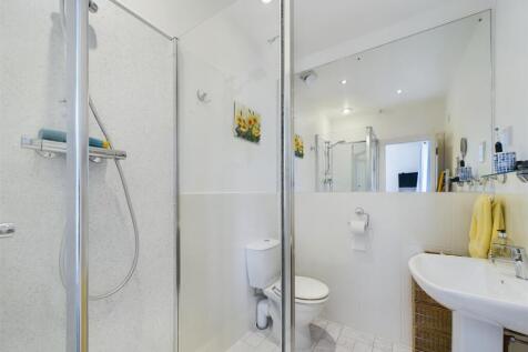 Ensuite to Master