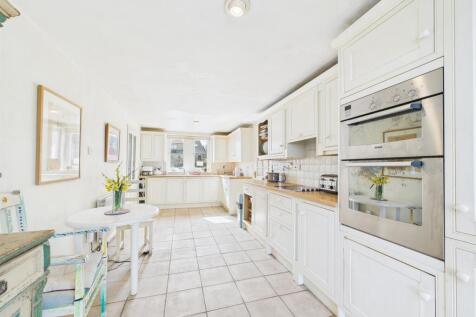 Kitchen.jpg