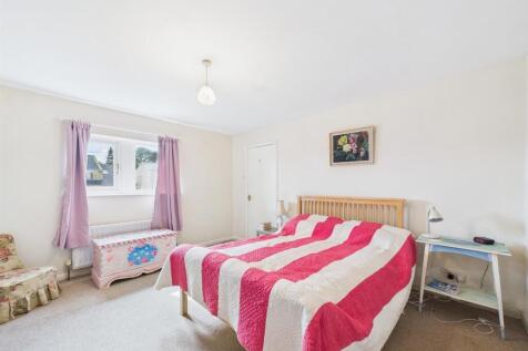 bed 1.jpg