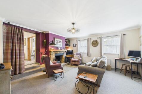 Living Room.jpg