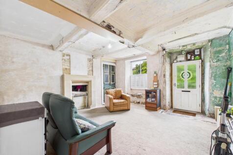 Living Room.jpg