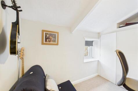 CAM01524G0-PR0277-STILL012.jpg