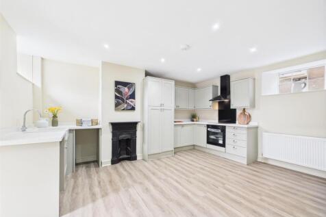 kitchen 1.jpg