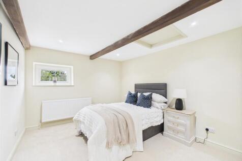 Bed 3.jpg