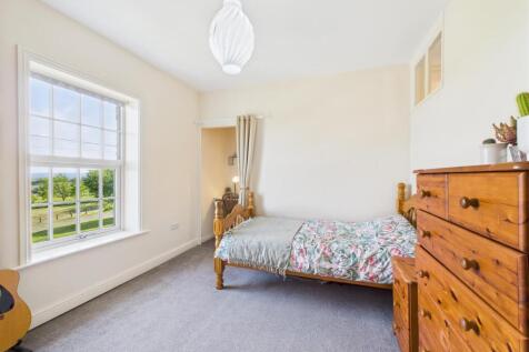 bed 4.jpg