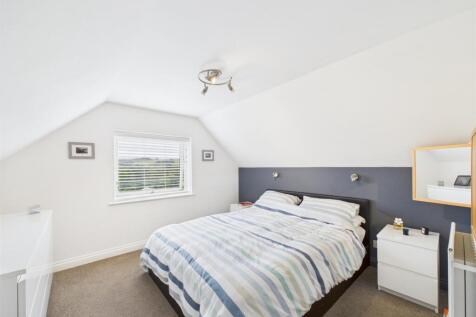 Bed 1.jpg
