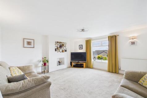 Living Room.jpg