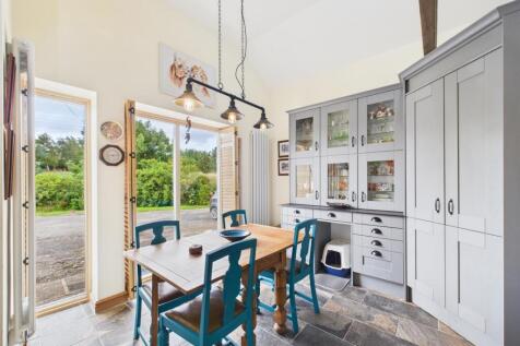 Kitchen 1.jpg