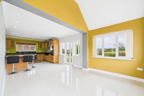 Dining Area.jpg