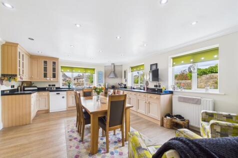 kitchen 1.jpg