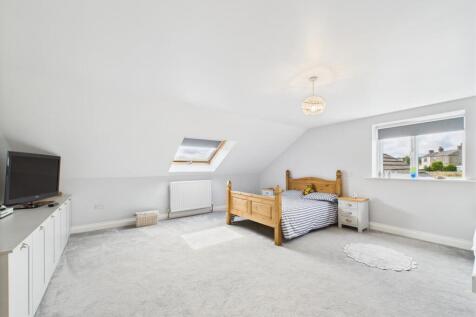 Bed 4.jpg