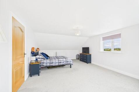 Bed 3.jpg